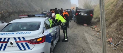DOKTOR HASTANE YOLUNDA KAZA YAPTI