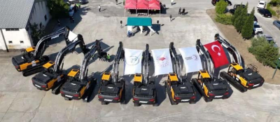 DSİ'YE 8 İŞ MAKİNESİ TESLİM EDİLDİ