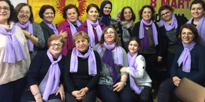  EĞİTİM-SEN: EMEK, EŞİTLİK VE BARIŞ HAKKIMIZIN PEŞİNDEYİZ!