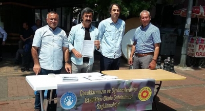  EĞİTİM SEN ÇAYCUMA'DA İMZA STANDI AÇTI  