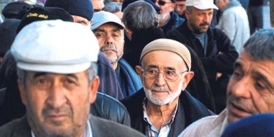 EMEKLİLERE YAPILACAK ZAM BELLİ OLDU