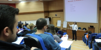 “ETKİLİ İLETİŞİM BECERİLERİ” SEMİNERİ DÜZENLENDİ