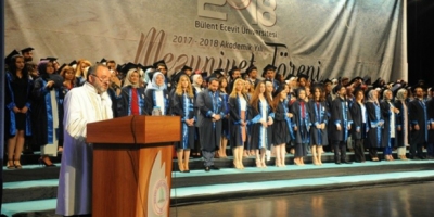 FEN-EDEBİYAT FAKÜLTESİ’NDE MEZUNİYET TÖRENİ 