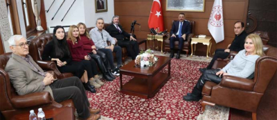 GAZETECİLER TALEPLERİNİ VALİ HACIBEKTAŞOĞLU'NA İLETTİ