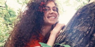 GENÇ KIZ KAZADA YAŞAMINI YİTİRDİ