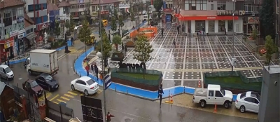 GENÇLER EVDE KALMAYI TERCİH ETTİ