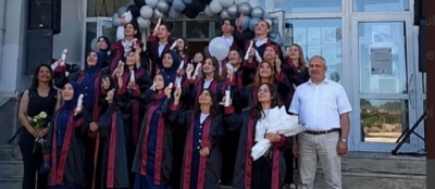 İMAM HATİPLİ ÖĞRENCİLERİN MEZUNİYET SEVİNCİ