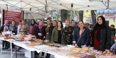 İSTİKLAL İLKOKULU 2 YIL SONRA YARDIM SERGİSİ DÜZENLEDİ