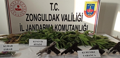   JANDARMADAN UYUŞTURUCU OPERASYONU