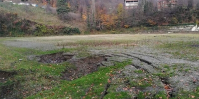  KAÇAK OCAKLAR YÜZÜNDEN SAHA ÇÖKTÜ