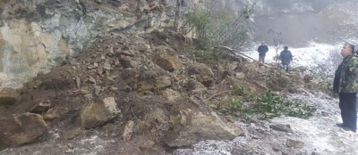 KAR YAĞIŞI BERABERİNDE HEYELANI GETİRDİ