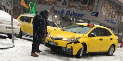 KAR YAĞIŞI VE BUZLANMA KAZALARA NEDEN OLDU 