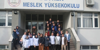 KENDİ PİZZALARINI YAPTILAR