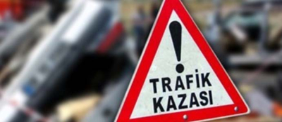 KONTROLÜ KAYBETTİ ELEKTRİK DİREĞİNE ÇARPTI