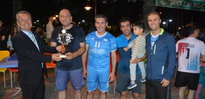 KUPALARI BAŞKAN KANTARCI VERDİ