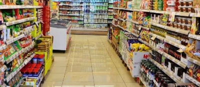 MARKET VE BAKKALLAR KEPENKLERİ KAPATTI
