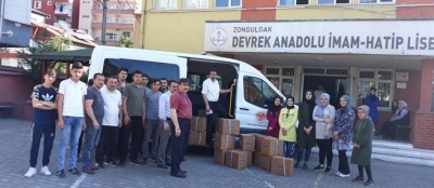 ÖĞRENCİLER YARDIM KOLİSİ DAĞITTI