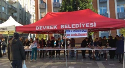 OKUL YARARINA YARDIM SERGİSİ DÜZENLEDİLER