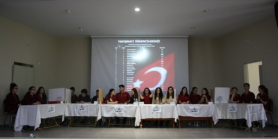 ORTAOKUL ÖĞRENCİLERİ BİLGİ YARIŞMASINDA TER DÖKTÜ