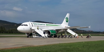 PİSTEN ÇIKAN UÇAK İÇİN TEKNİK EKİP GELDİ