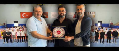 PLAKETLE ÖDÜLLENDİRİLDİ