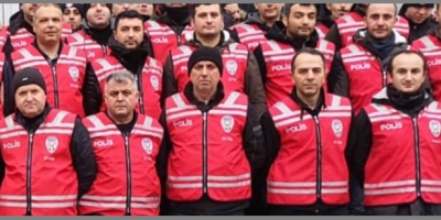 POLİS YENİ RENK YELEKLERİ İLE SAHADA OLACAK