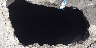 TAM 10 METRE DERİNLİĞİNDE ÇUKUR OLUŞTU