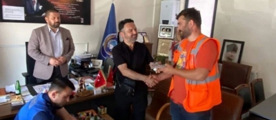 TEMİZLİK PERSONELİNDEN ÖRNEK DAVRANIŞ