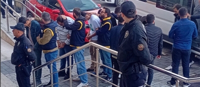 TTK İŞÇİSİNİ DOLANDIRAN ŞEBEKEDE SORUŞTURMA DERİNLEŞİYOR: ŞÜPHELİLER ZONGULDAK ADLİYESİ'NDE