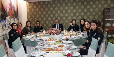 TURANLI BAYAN MUHABİRLERLE BİR ARAYA GELDİ
