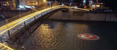 TÜRK BAYRAĞI DEVREK ÇAYI'NA YANSITILDI