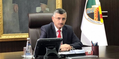 VALİ BEKTAŞ YENİ YILI KUTLADI