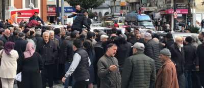 VATANDAŞLARA ÜCRETSİZ FİDAN DAĞITILDI