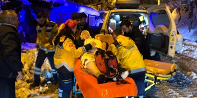 YAŞLI KADININ İMDADINA PALETLİ AMBULANS KOŞTU