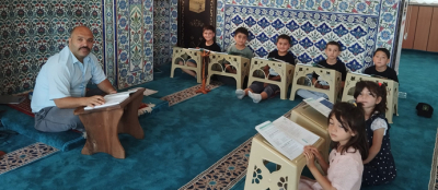 YAZ KUR’AN KURSUNA ÇOCUKLARDAN YOĞUN İLGİ