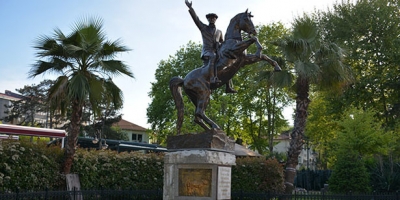 YENİ HEYKEL ÇAYCUMA’YA YAKIŞTI