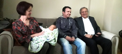 YILIN SON BEBEĞİNİ ZİYARET ETTİLER